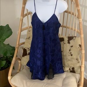 GOLD LABEL VICTORIA’S SECRET NIGHTGOWN, SMALL